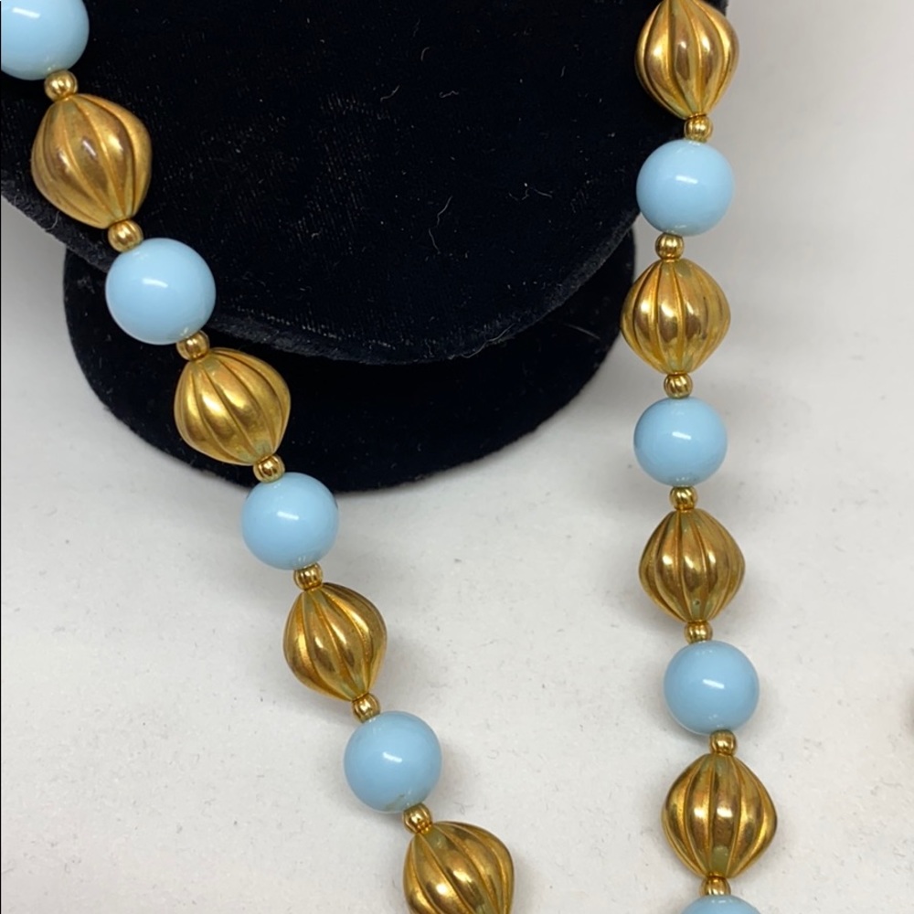 SALE! Vintage necklace with blue lucite beads